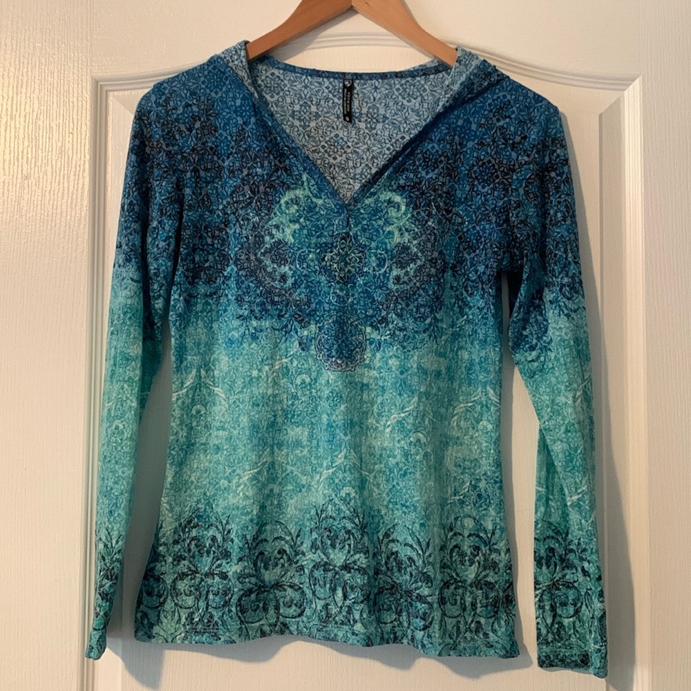 Kuhl Women's Teal to Navy Ombre Hooded Long Sleeve Sweatshirt